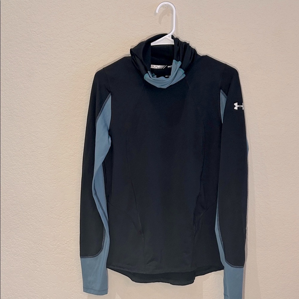 Under Armour Women’s Long Sleeve RUN Reactor Hoodie. Size M